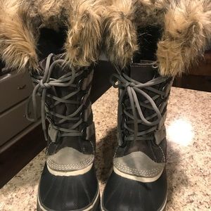 Sorel Joan of Arctic